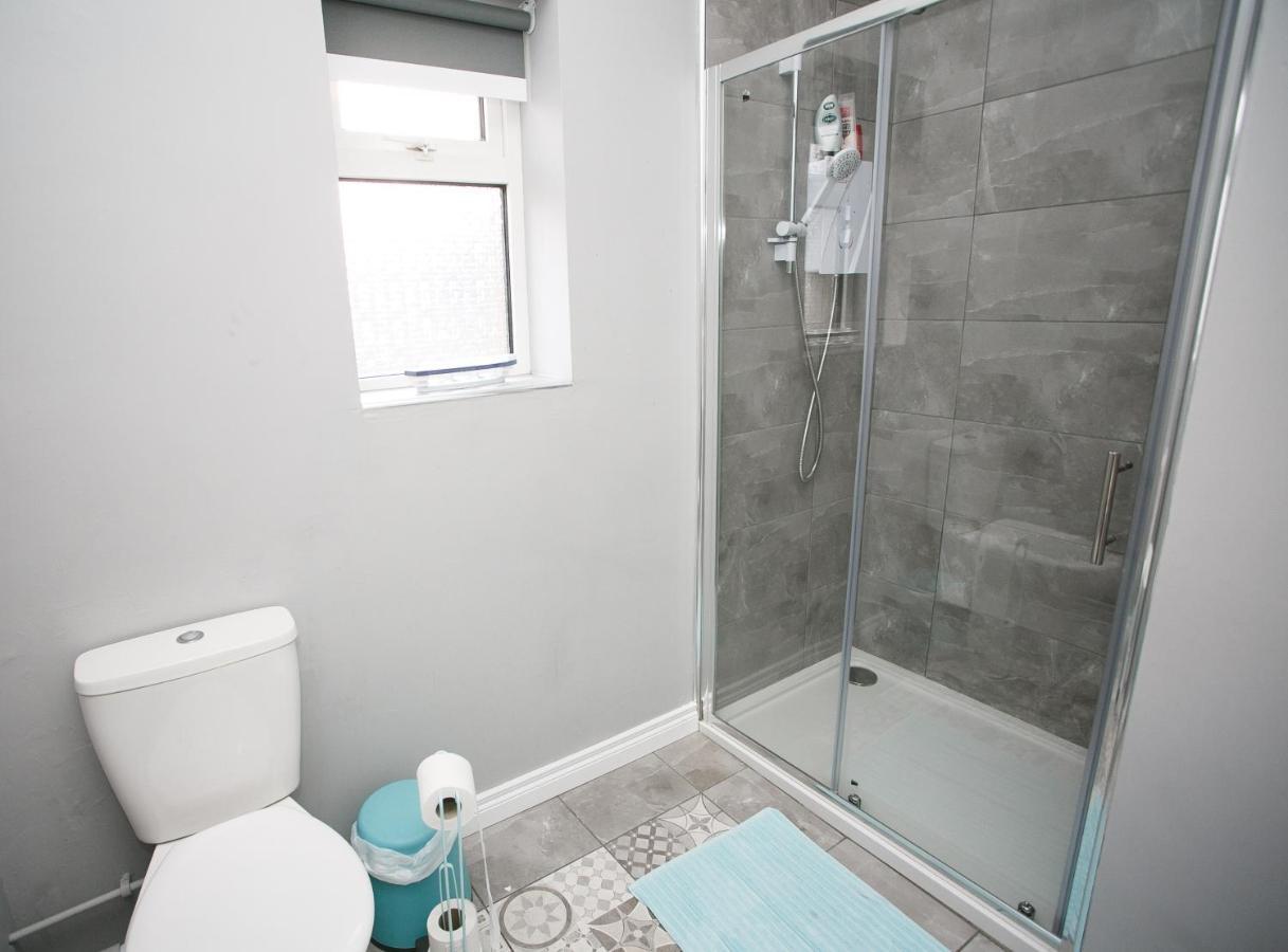 Apt3, No 2 Antrim Gardens, Portrush With Seaview Bagian luar foto