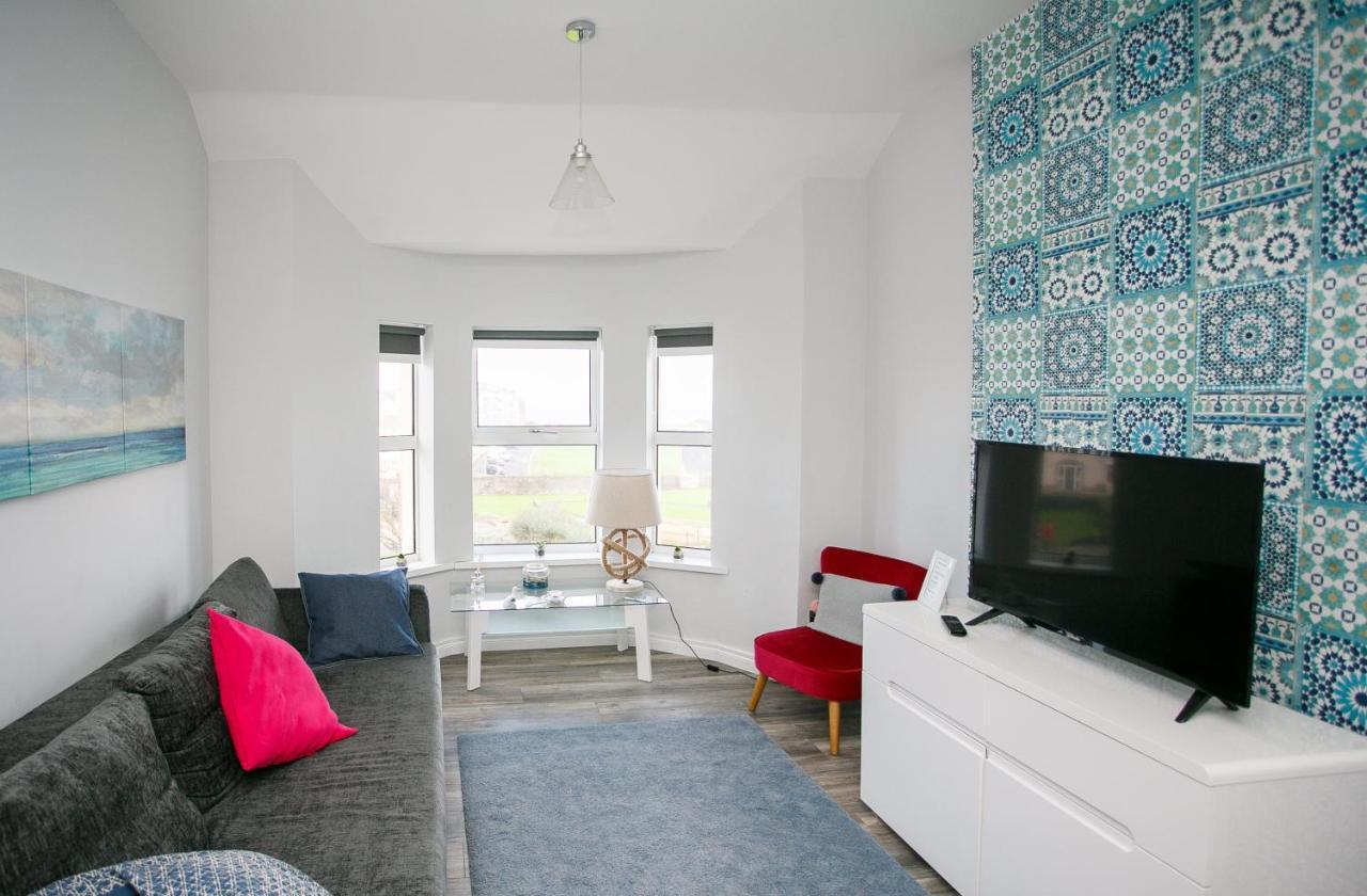 Apt3, No 2 Antrim Gardens, Portrush With Seaview Bagian luar foto