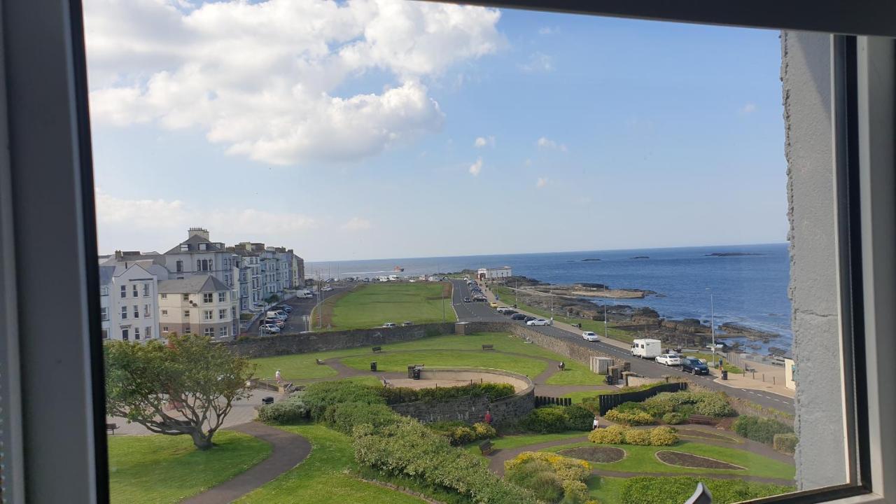 Apt3, No 2 Antrim Gardens, Portrush With Seaview Bagian luar foto